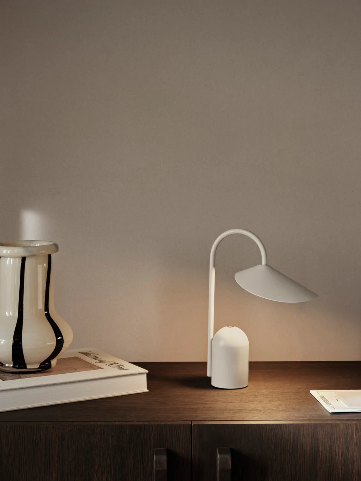 Arum portable lamp - cashmere