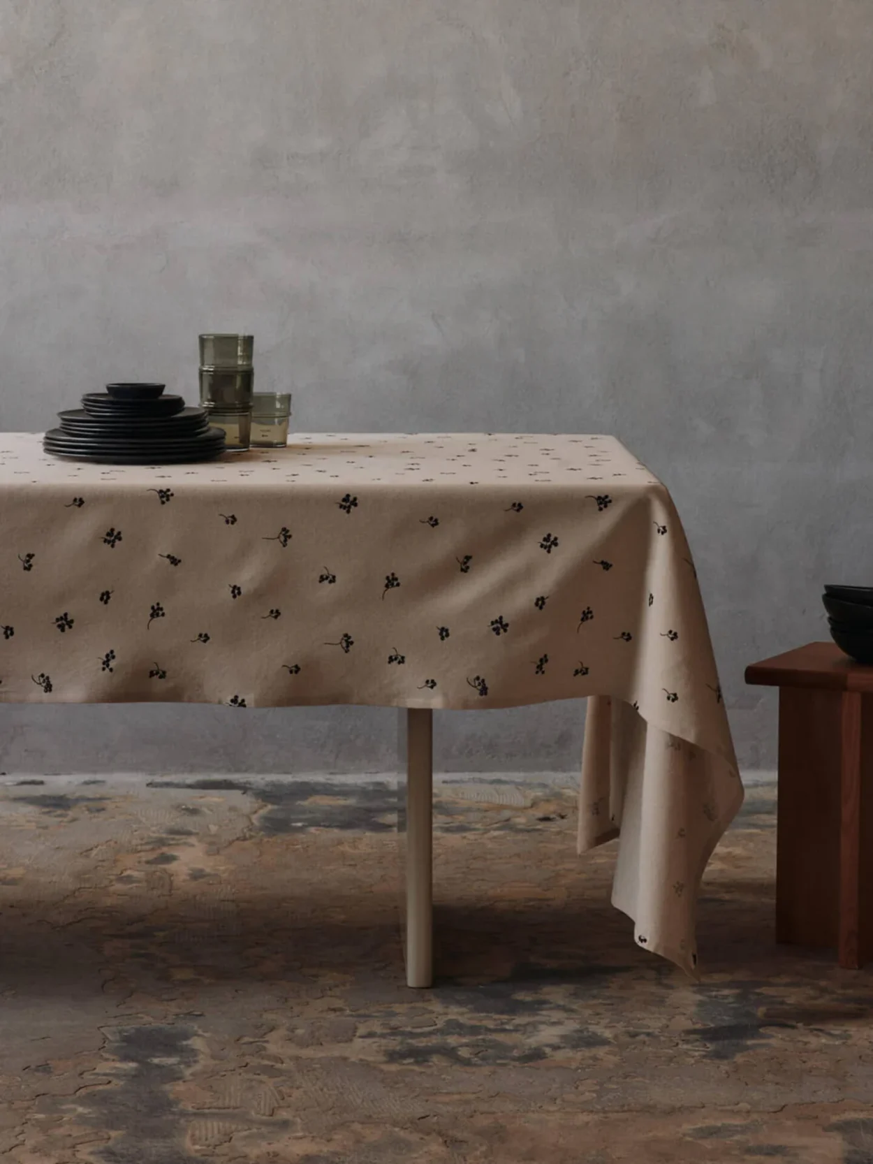 Baies Tablecloth - Natrual/Dark Chocolate 