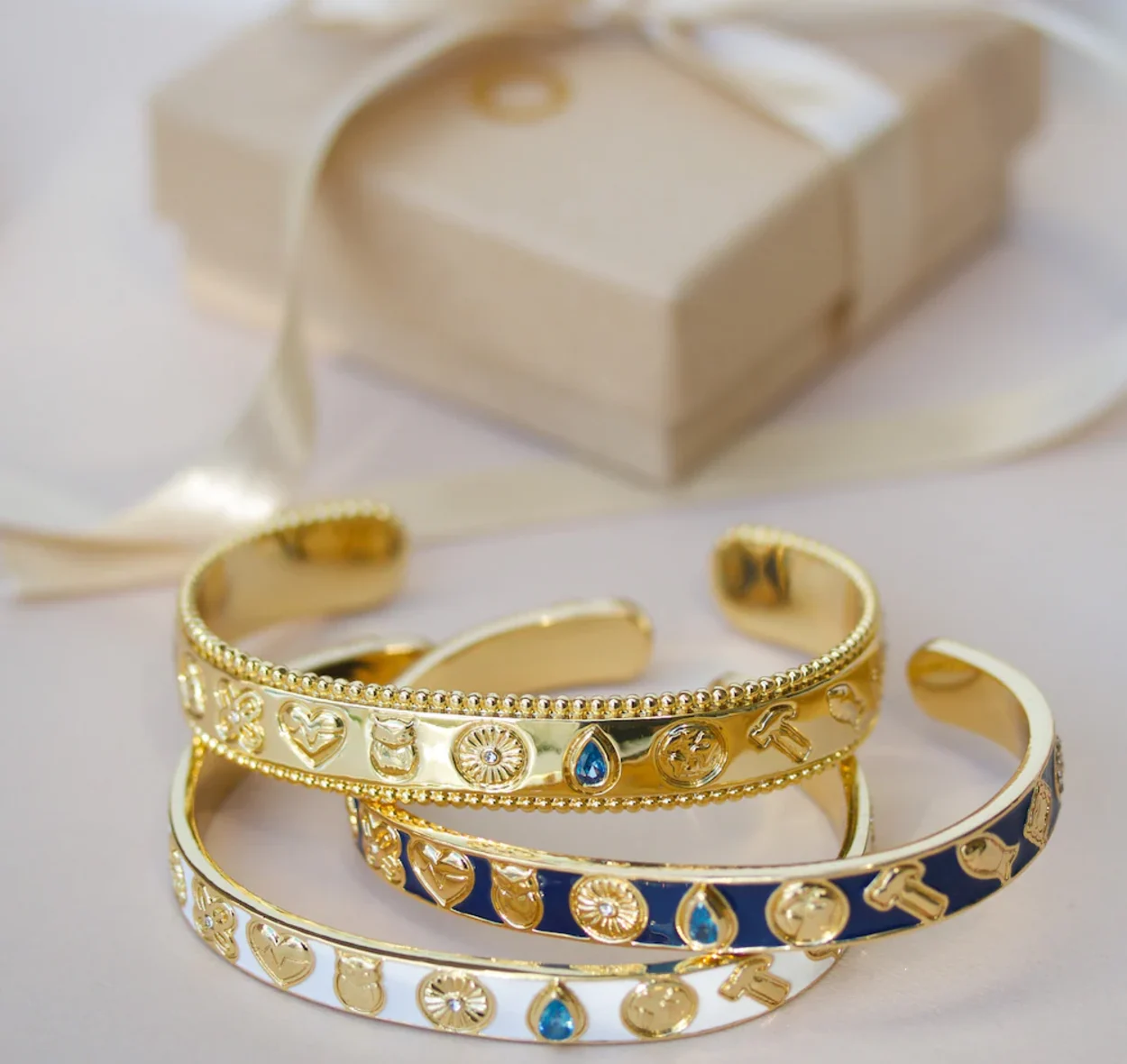 Global Goals Bangle White 