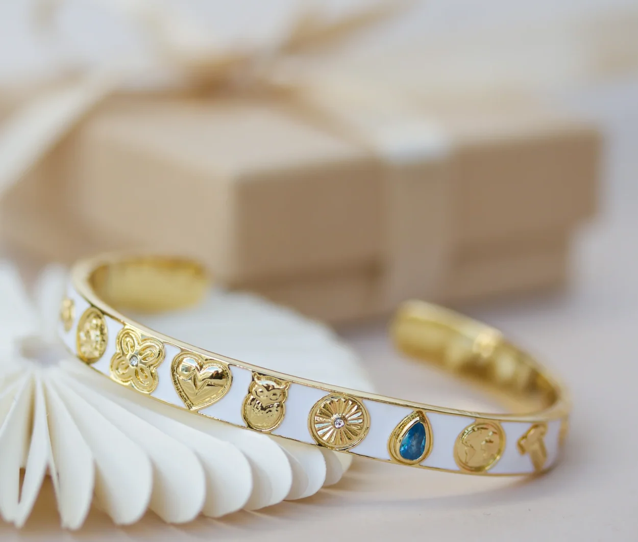 Global Goals Bangle White 