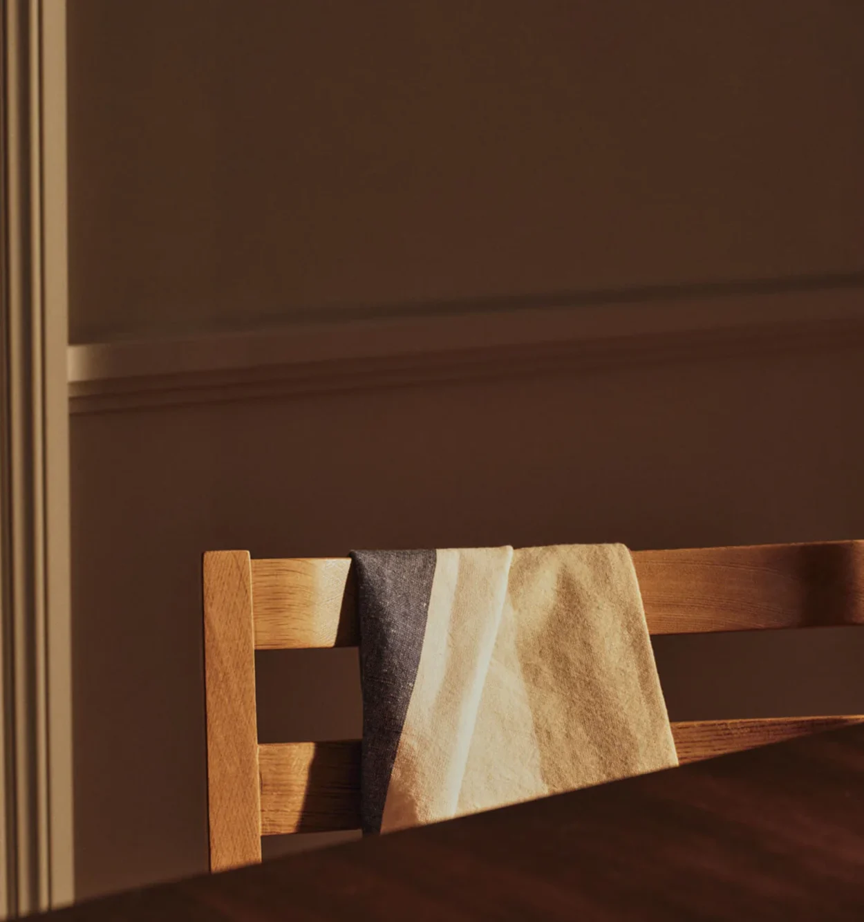 Hale Tea towel - Cashmere/Mocho/Indigo