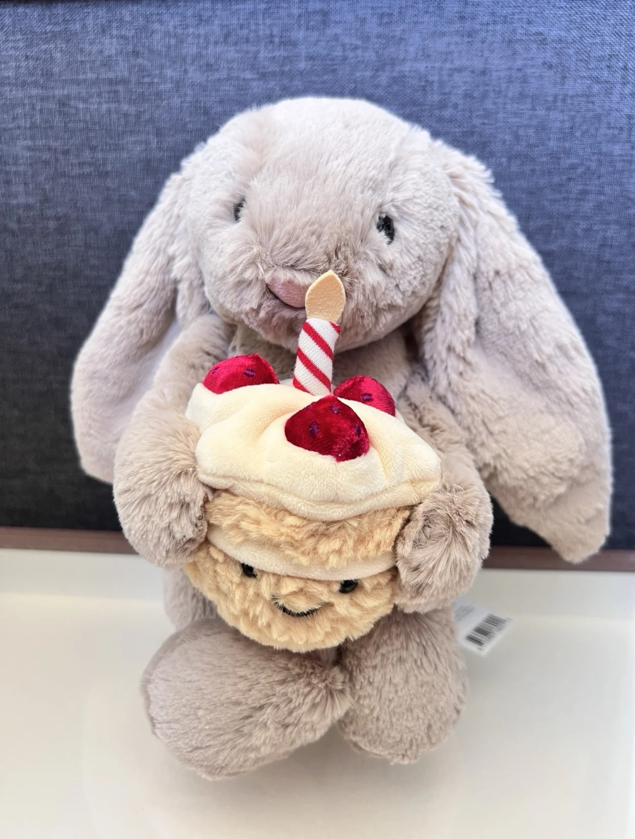 Jellycat beige birthday medium