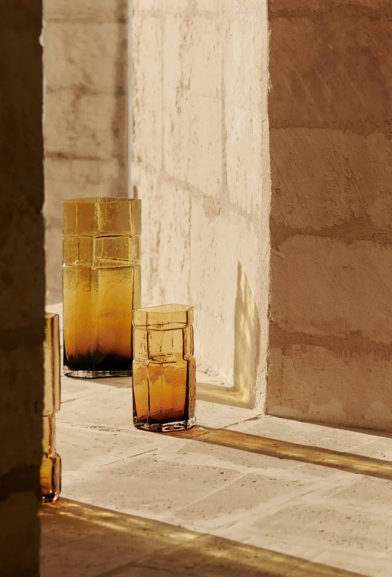 Muro Vase - H23 - Amber 