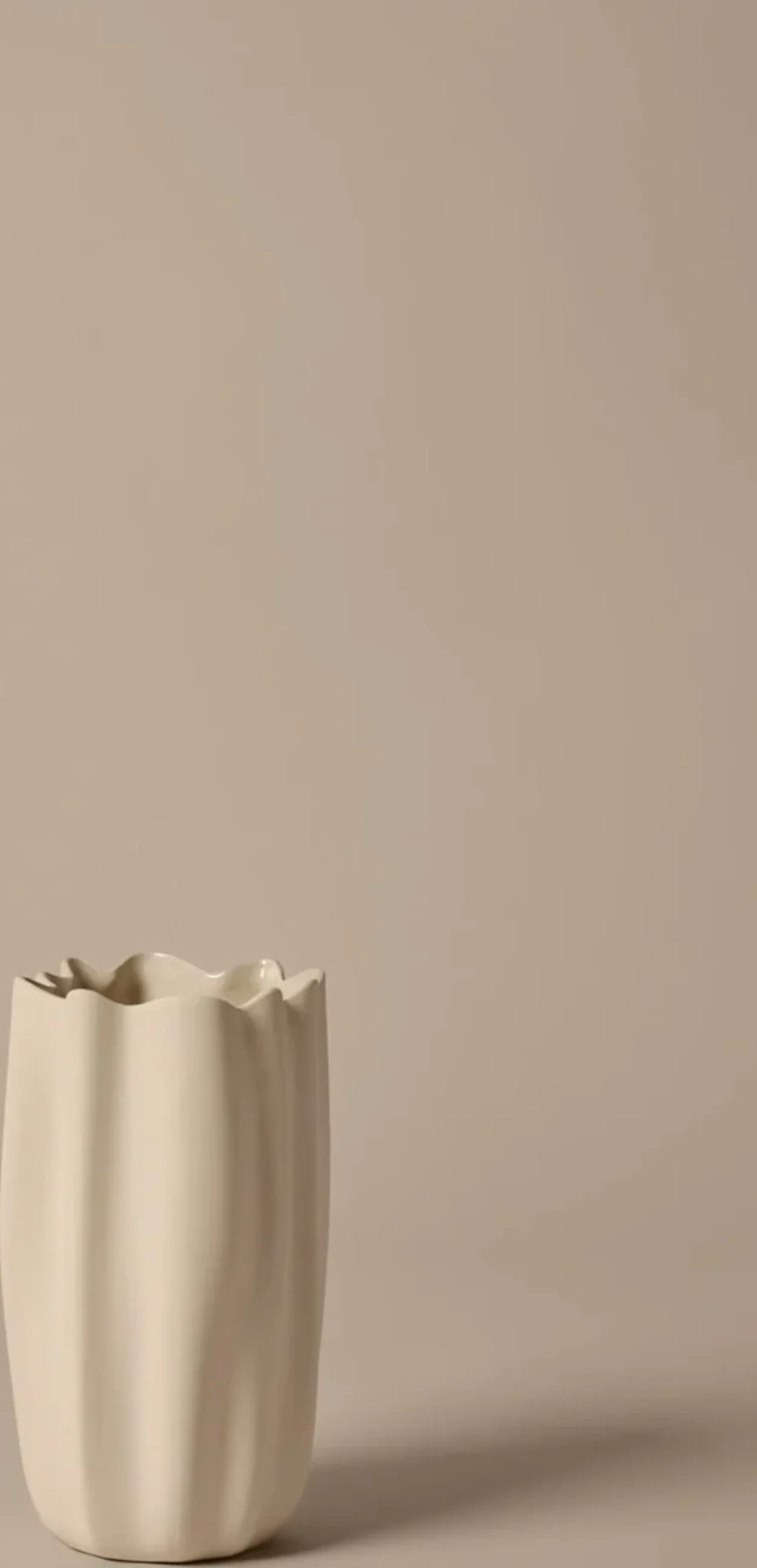 Nium Vase - H23 - Off white