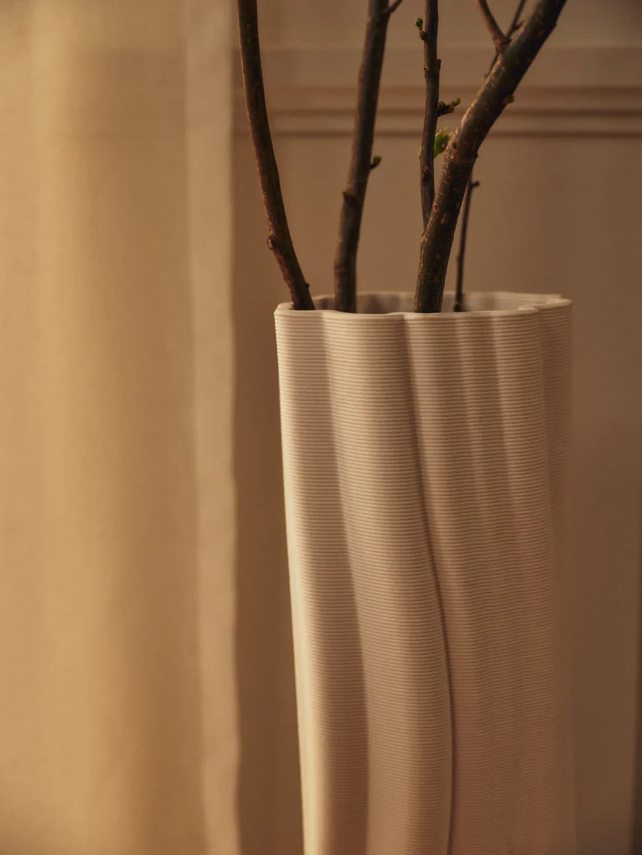 Rylith Floor Vase - H70 - Off White